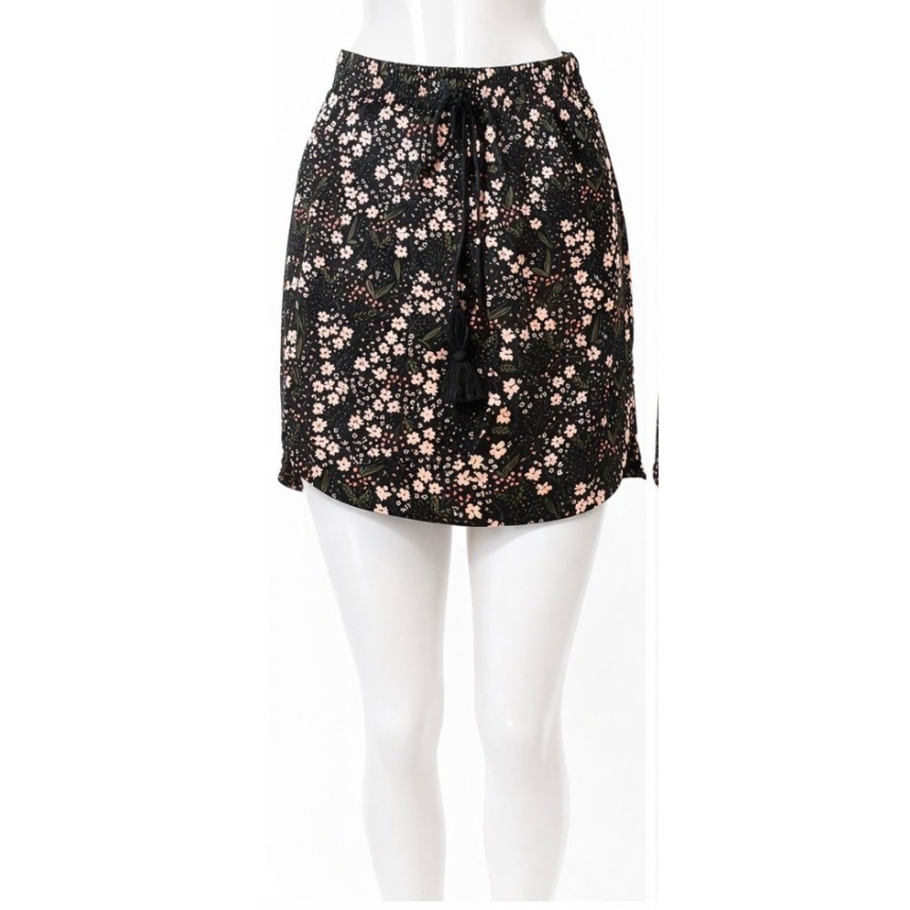 Loft Outlet Petite Floral Mini Skirt Black Pink Blossom Tassel Elastic Waist LP